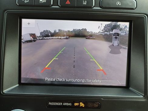 Used 2020 Ford Expedition Limited image 11