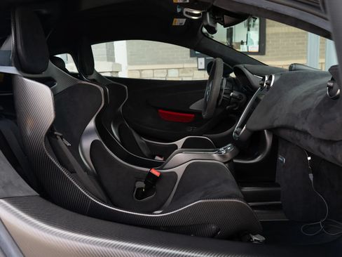 Used 2020 McLaren 620R RWD image 57