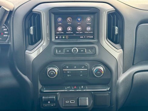 Used 2021 Chevrolet Silverado 1500 Custom image 18