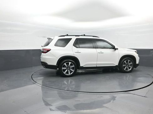 Used 2024 Honda Pilot Elite image 8