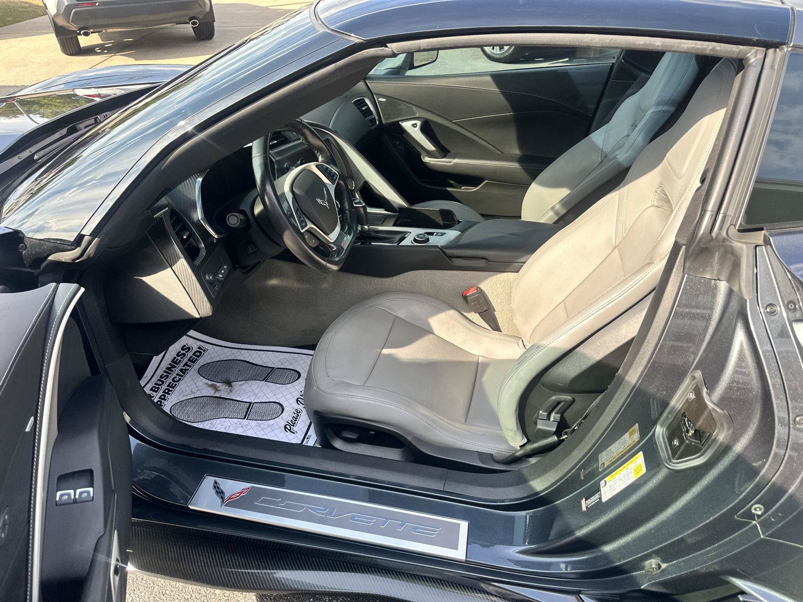 Used 2018 Chevrolet Corvette Z06 RWD image 15