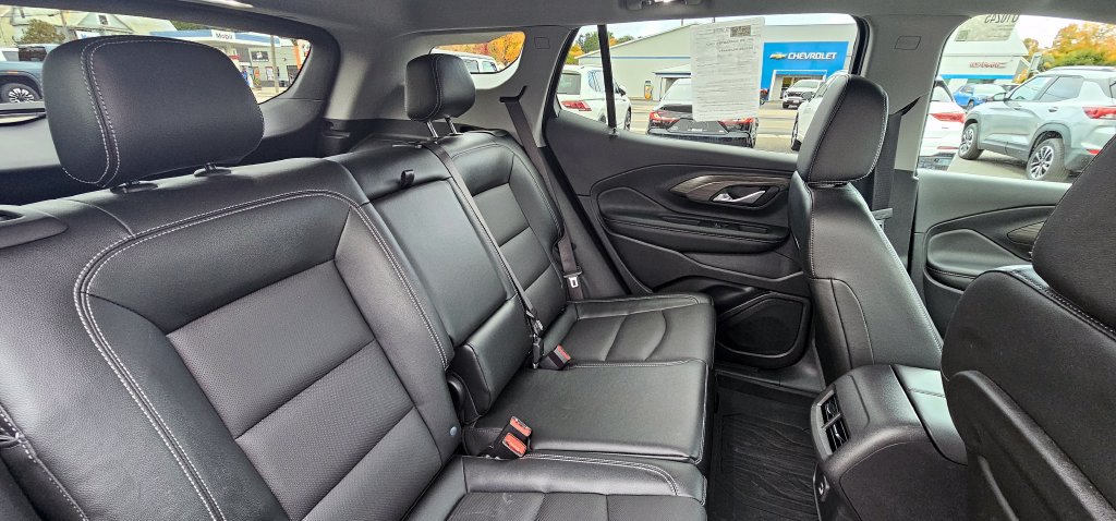 Used 2024 GMC Terrain SLT w/ Tech Package AWD/4WD image 18