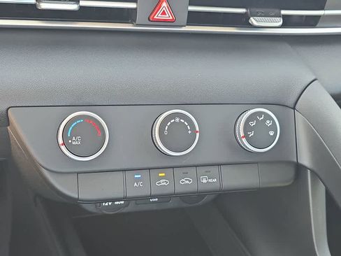 New 2026 Hyundai Elantra SE w/ Cargo Package FWD image 32