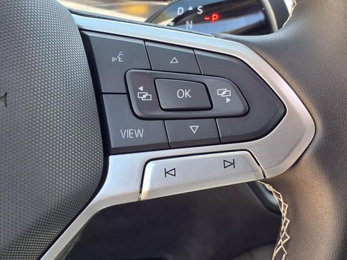 Certified 2025 Volkswagen Tiguan S image 17