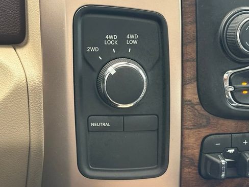 Used 2015 RAM 2500 Longhorn w/ Convenience Group AWD/4WD image 43