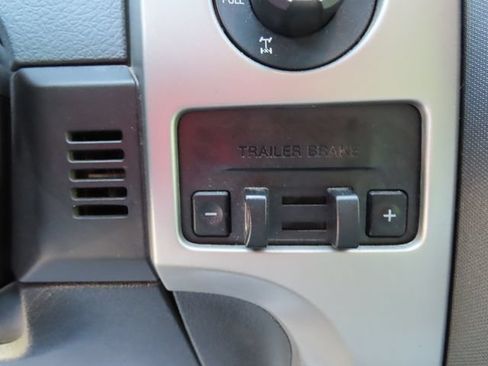 Used 2014 Ford F150 XLT w/ Equipment Group 302A Luxury AWD/4WD image 27