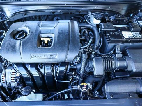 Used 2022 Kia Forte LXS image 32