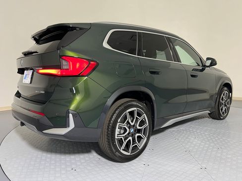 Used 2025 BMW X1 xDrive28i w/ Premium Package image 9