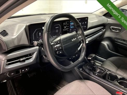 Used 2025 Kia K4 EX FWD image 16