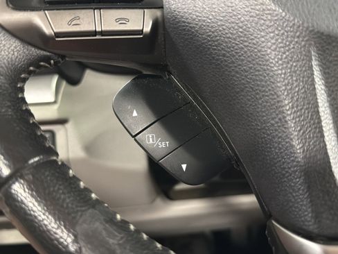 Used 2016 Subaru Forester 2.5i Limited AWD/4WD image 24