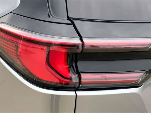 Used 2024 GMC Acadia Elevation w/ Luxury Package image 28