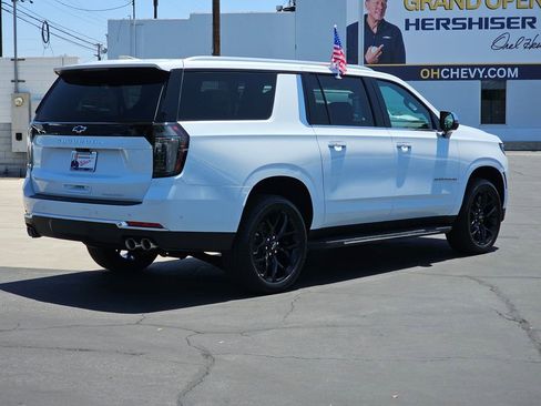New 2026 Chevrolet Suburban Premier AWD/4WD image 6
