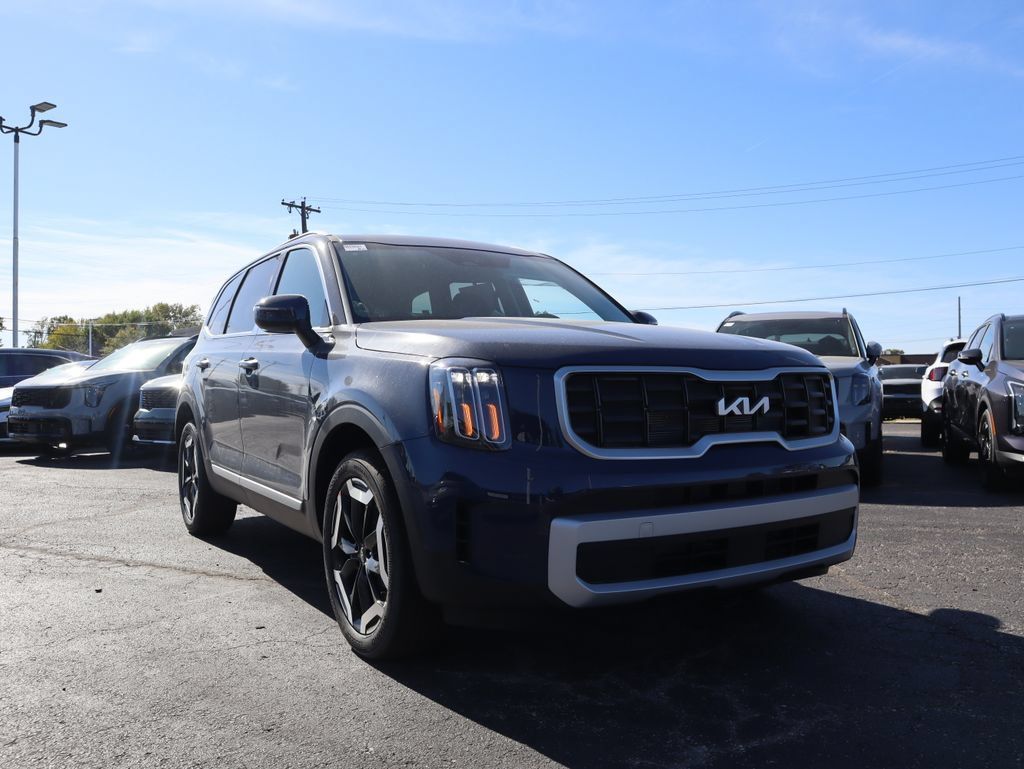 New 2025 Kia Telluride S FWD image 1