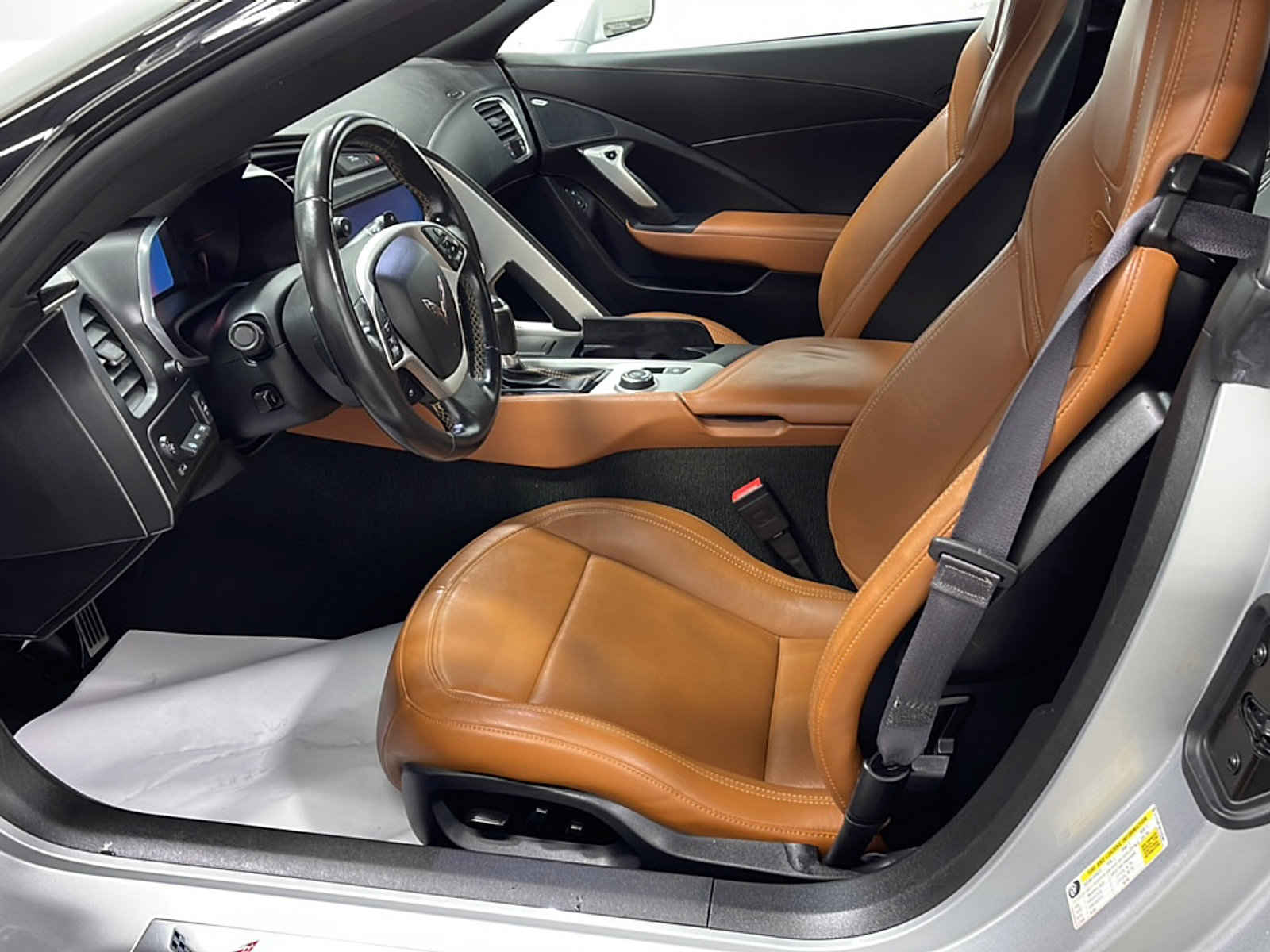 Used 2015 Chevrolet Corvette Stingray Convertible w/ 2LT Preferred Equipment Group RWD image 2