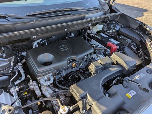 Used 2025 Toyota RAV4 LE image 28