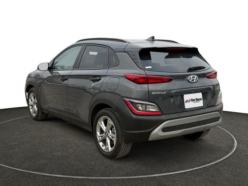 Used 2023 Hyundai Kona SEL image 3