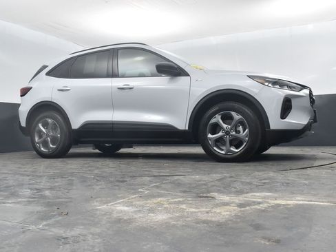 Used 2026 Ford Escape ST-Line w/ Tech Pack #1 AWD/4WD image 39