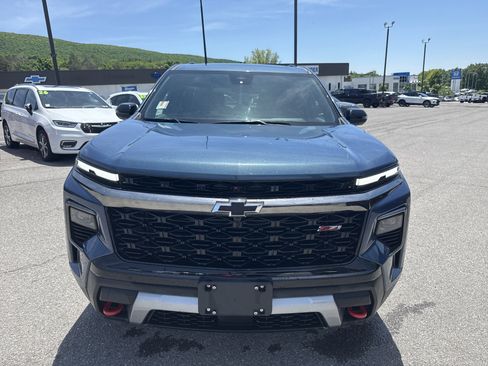 Used 2025 Chevrolet Traverse Z71 AWD/4WD image 11