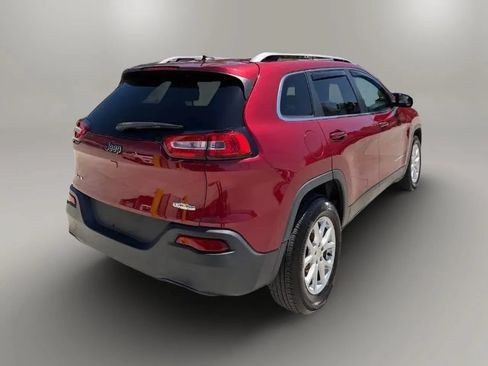Used 2016 Jeep Cherokee Latitude AWD/4WD image 7