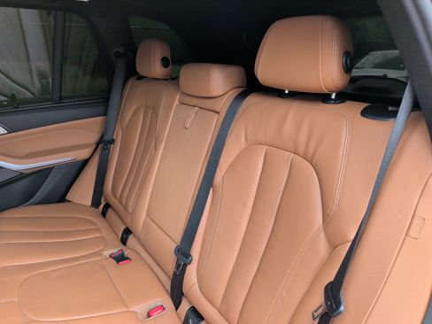Used 2021 BMW X5 sDrive40i w/ M Sport Package RWD image 35