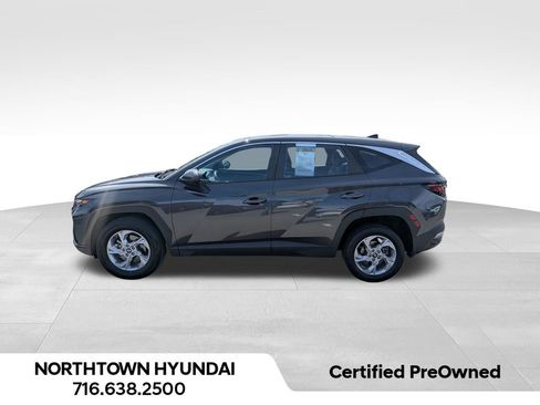 Used 2023 Hyundai Tucson SE image 3