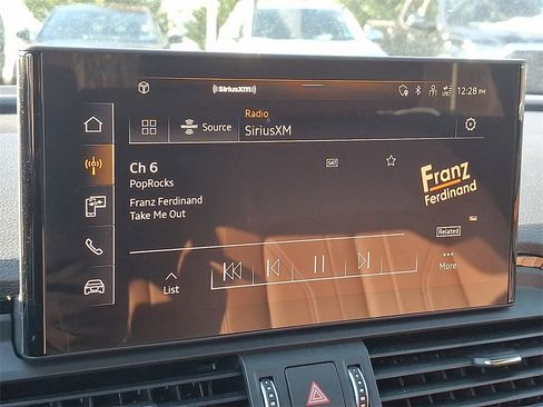 Used 2023 Audi Q5 2.0T Premium w/ Convenience Package image 18