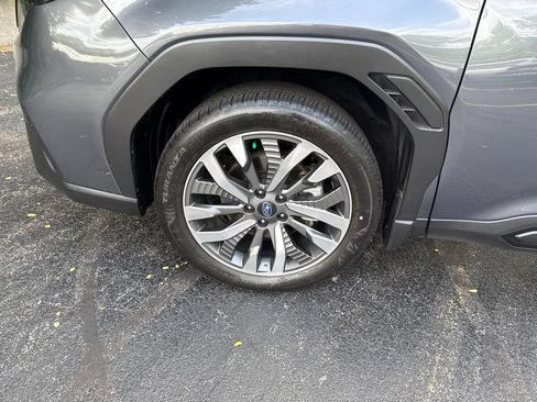 Used 2025 Subaru Forester Touring AWD/4WD image 11