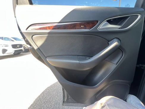Used 2018 Audi Q3 2.0T Premium w/ Convenience Package AWD/4WD image 42