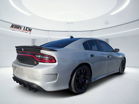 Used 2022 Dodge Charger Scat Pack w/ Plus Group RWD image 3