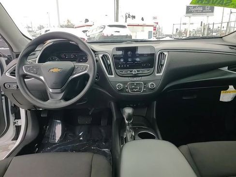 Used 2021 Chevrolet Malibu LS image 12