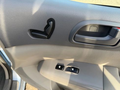 Used 2009 Kia Sedona EX w/ Luxury Pkg image 32