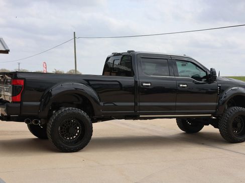 Used 2021 Ford F350 Platinum w/ FX4 Off-Road Package image 3