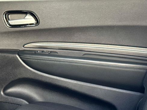 Used 2023 Dodge Durango SXT Launch Edition image 13