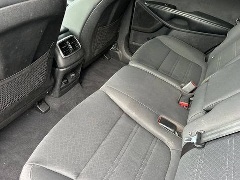 Used 2020 Kia Sorento S image 13