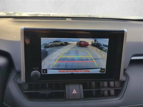 Used 2023 Toyota RAV4 LE FWD image 21