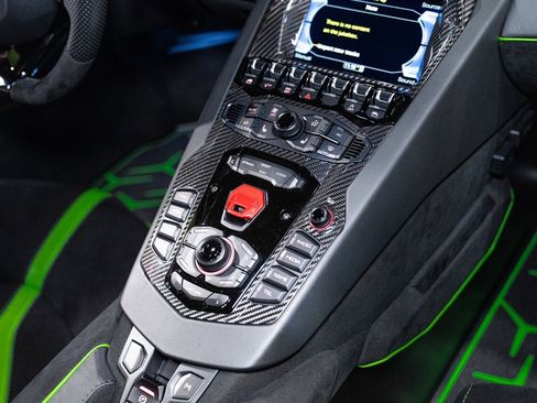 Used 2021 Lamborghini Aventador SVJ image 38