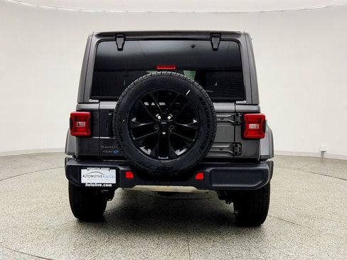 Used 2025 Jeep Wrangler Unlimited Sahara AWD/4WD image 6