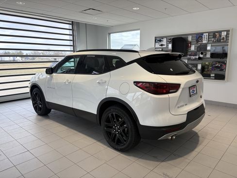 Used 2024 Chevrolet Blazer LT w/ Sound & Technology Package image 3