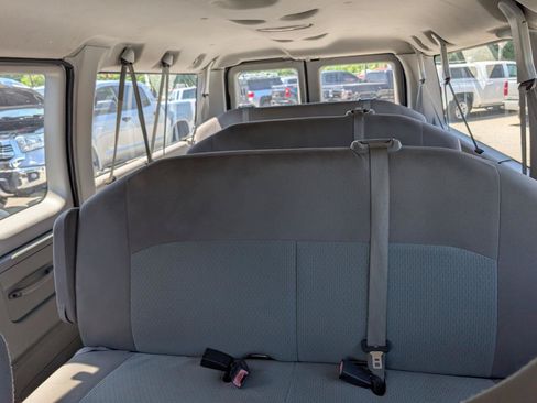 Used 2013 Ford E-350 and Econoline 350 XLT RWD image 19