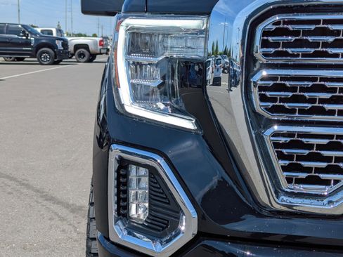 Used 2021 GMC Sierra 1500 Denali w/ Denali Ultimate Package AWD/4WD image 47