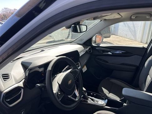 New 2026 Chevrolet TrailBlazer LT w/ Convenience Package AWD/4WD image 13