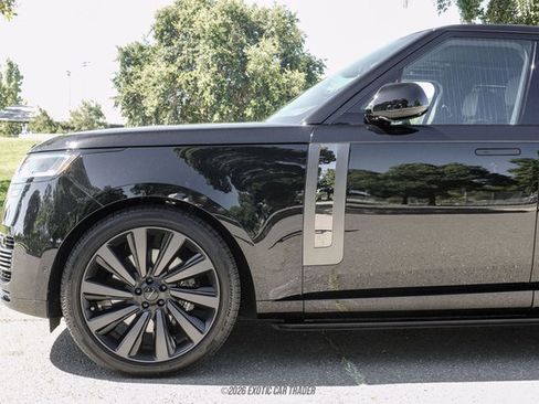 Used 2026 Land Rover Range Rover SV AWD/4WD image 4