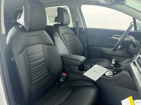 Certified 2025 Kia Sportage SX FWD image 30