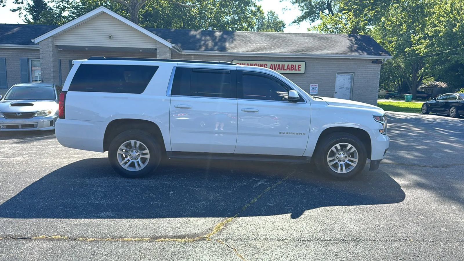 Used 2017 Chevrolet Suburban LS w/ Enhanced Driver Alert Package RWD image 8