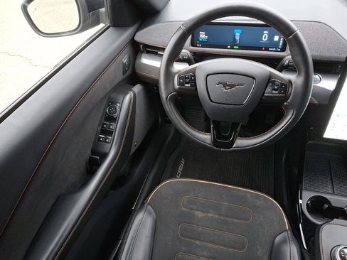 Certified 2022 Ford Mustang Mach-E GT image 14