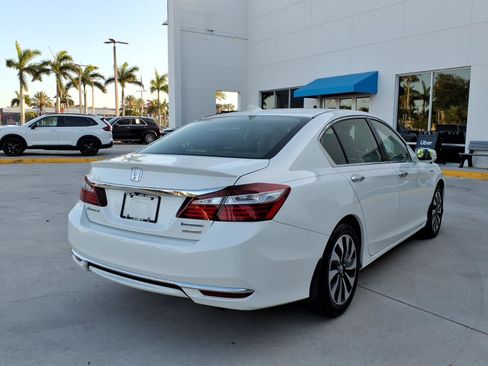 Certified 2017 Honda Accord EX-L image 15
