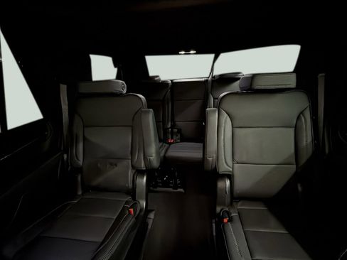 Used 2023 GMC Yukon Denali w/ Denali Reserve Package image 26