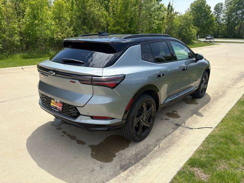 New 2026 Chevrolet Equinox EV RS AWD/4WD image 9