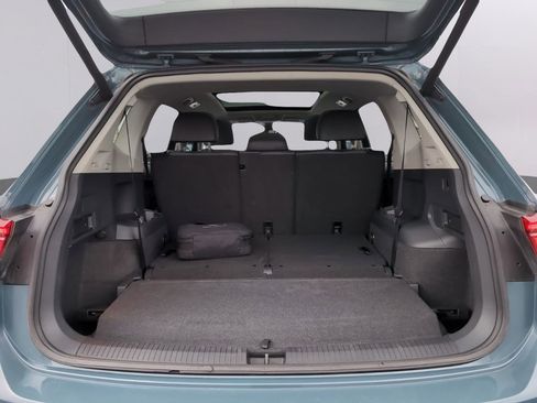 Used 2020 Volkswagen Tiguan SEL image 9