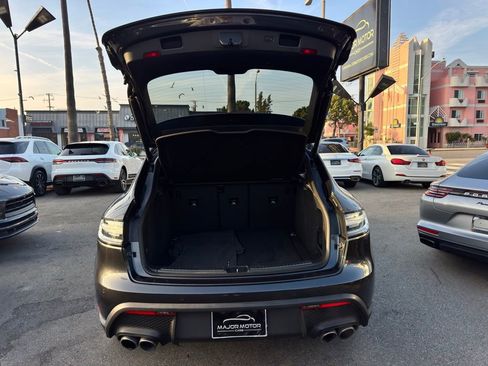 Used 2023 Porsche Macan S image 6